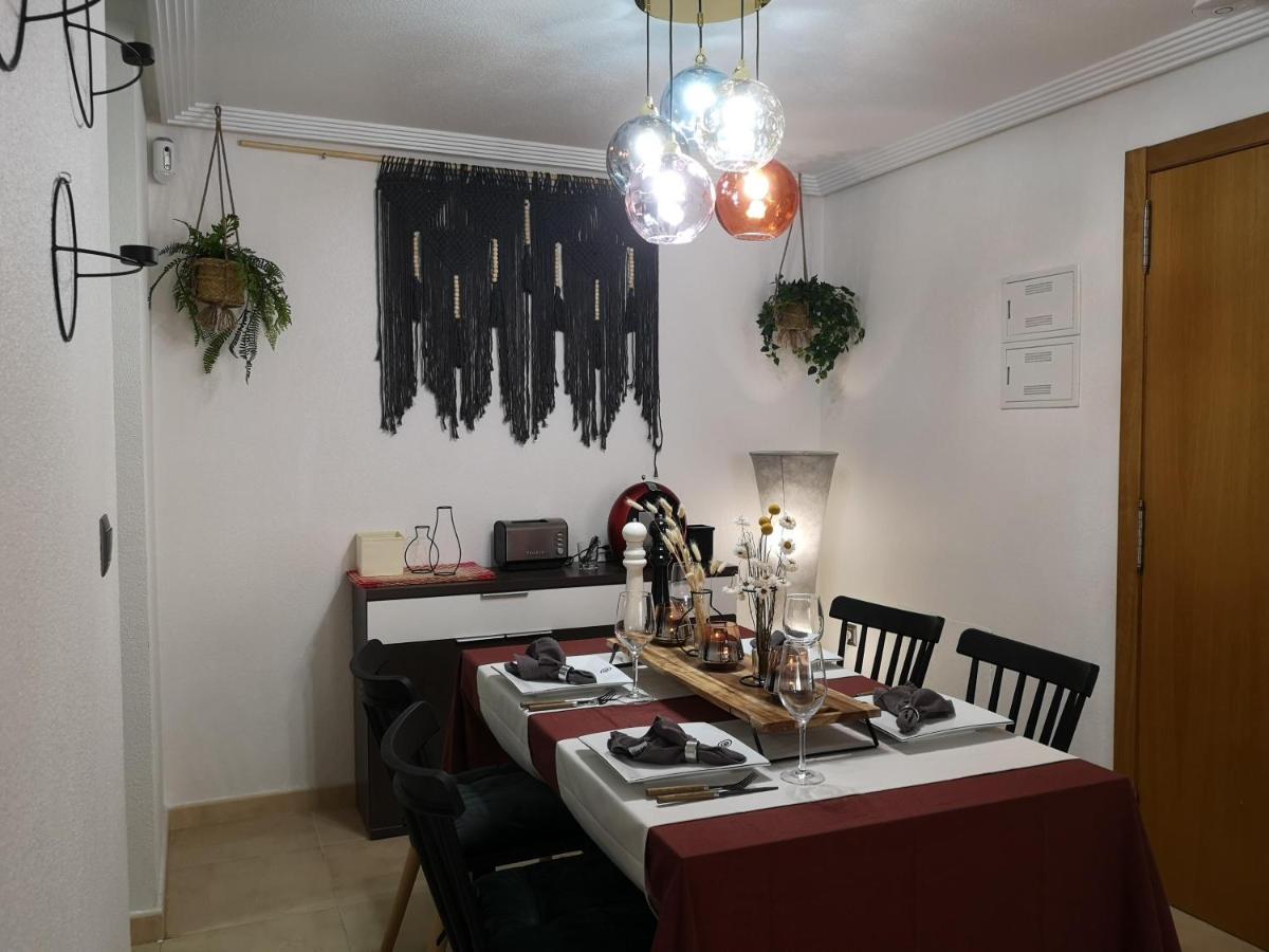 El Apartamento De Maria Jose Appartement Torrevieja Buitenkant foto