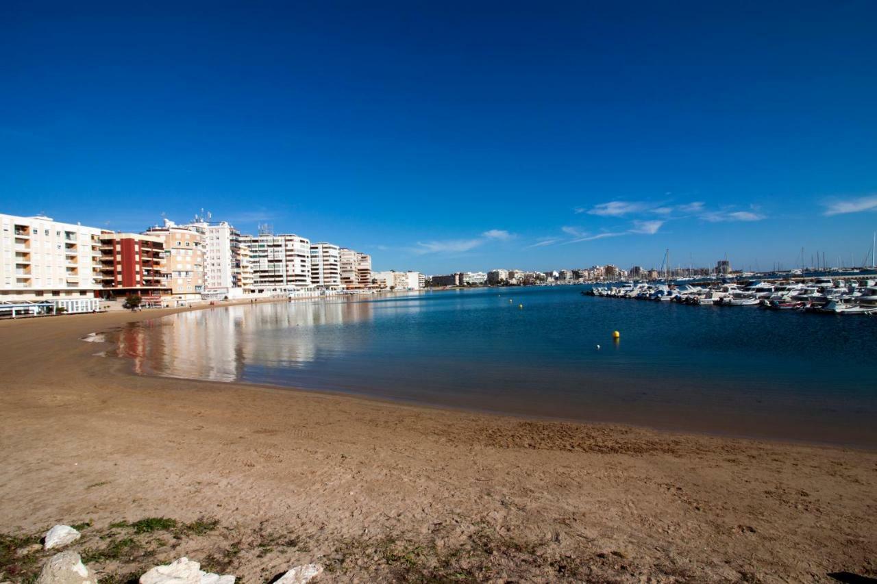 El Apartamento De Maria Jose Appartement Torrevieja Buitenkant foto